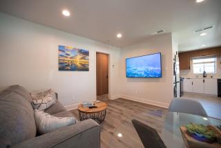 Modern 1 BR Cottage Steps 2Beach - San Diego - 4