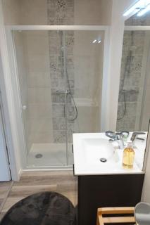 Gite de groupe à la campagne Salle au RDC Espace bien être jacuzzi hammam sport - 1