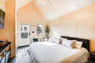 Bunkies-Old Salt - 4