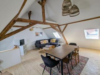 Le grenier du Rempart, appartement au coeur du village - 2