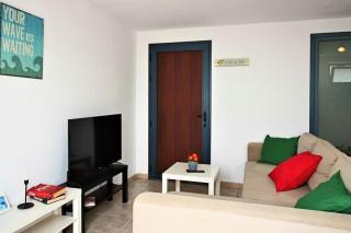 Cozy studio by the waves - La Santa - 4