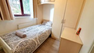 Manchester cosy 2-Bedroom Apartment Free WIFI and Parking - - 7