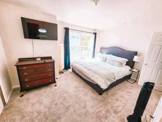 Palmer Lake near AF Academy Pet Friendly King Bed 4 TVs - 9