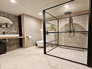 Cozy holiday home with hot tub - 5