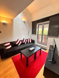 Kay Star Living - Birmingham - 5