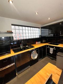 Kay Star Living - Birmingham - 3