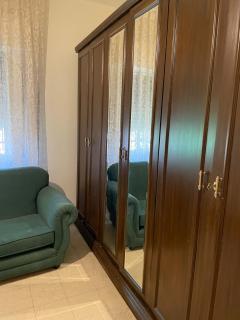 Garden 3 bedroom renovated apartment - 4