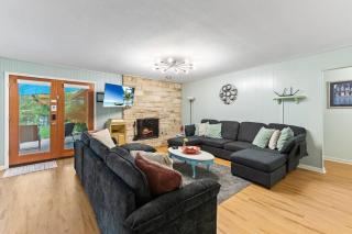 Very Cozy Home On a Creek - Sleeps 8 - Austin - 0
