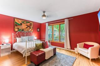 Very Cozy Home On a Creek - Sleeps 8 - Austin - 9