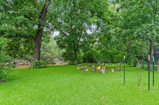 Very Cozy Home On a Creek - Sleeps 8 - Austin - 8
