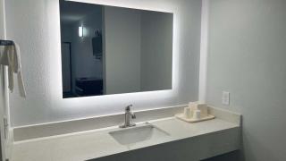 motel 6 - Cleveland - 5