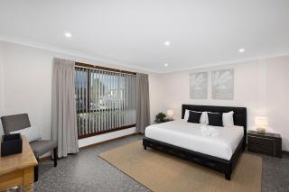 Sunset on View with Private Pool - The Entrance - 2
