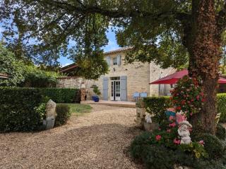 Gîte cosy avec 3 chambres, cour privée, baby-foot et internet, équipements bébé inclus, animaux permis - FR-1-653-154 - Jauldes - 0