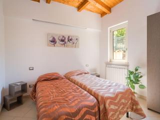 Belvilla by OYO Case Vacanza Villa Garden Mono - Gasponi - 6