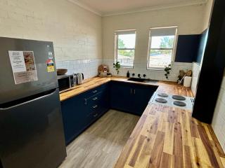 Stylish 3 Bedroom Apartment - South Hedland - South Hedland - 5
