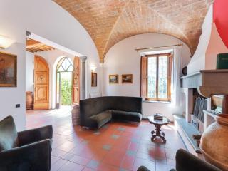 Poolside Leisure in Empoli Hideaway - 8