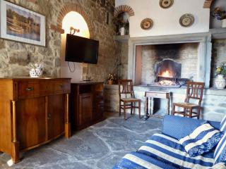 Elegant Villa with Valley - 1