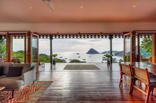 Paradise Garage Komodo Villa - Labuan Bajo - 3