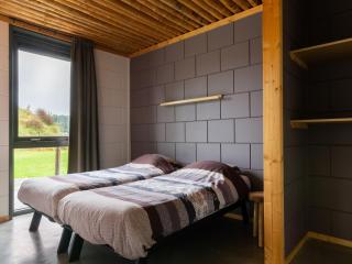 Chalet in Netherlands with Scenic Meadow Views - 7