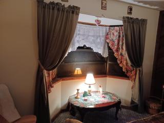 4 20 FRIENDLY Theme PARK ACCESS Antique Rose Garden FIREPLACE Suite - Groveland - 3