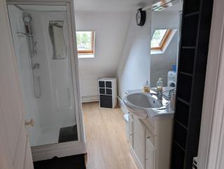 Seine-Front Apt in Stone House with parking and garden, Lacroix Island - 7