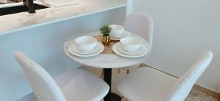 Stunning Brand New 1-br Apartment Wbig Balcony - Dubai - 2