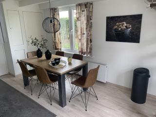 Peaceful Holiday Home with Garden - 4