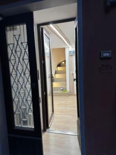 Elly's House - 1