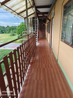 Coconut Home Resort - Damnoen Saduak - 8
