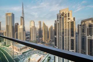 Rooftop Infinity Pool, Burj Khalifa Views - Dubai - 4