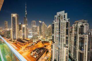 Rooftop Infinity Pool, Burj Khalifa Views - Dubai - 1