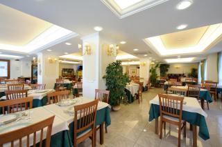 Hotel Benessere Villa Fiorita - Colfiorito - 2
