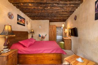 World Cave House - Hotel & Swimming Pool - 9