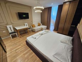 Square 21 Apartment - Tirana - 0