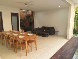 4 bedroom Villa Canggu - 8 pax - Canggu - 4