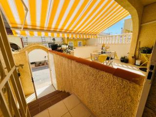 Sunny, South-Facing & Welcoming - 8