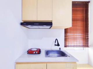 Cozy Studio at 9th Floor Paltrow City Apartment By Travelio - Semarang - 7