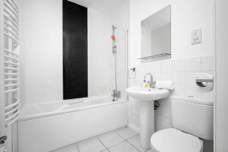 Luxury Two Bedroom Apartment - City Ceentre - Balcony - JQ - Netflix & Wifi - 11B - Birmingham - 1