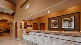 Best Western Plus New Caney Inn & Suites - 2