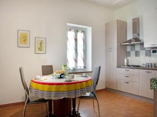 Holiday home in Asti with a lovely hill view from the garden - Moncucco Torinese - 3