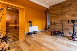 Elderberry Hall The Ultimate Family Reunion HQ - 2