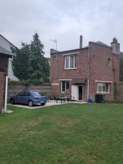 Chez Vincent, Chambres doubles équipées, avec accès privé, très bon emplacement dans Dieppe, au calme, avec Parking Gratuit et Clôturé, terrasse et grand jardin, simple et convivial, Animaux admis - Dieppe - 7