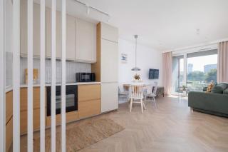 Słoneczna Comfy Apartment with Balcony & Parking Katowice by Noclegi Renters - 5