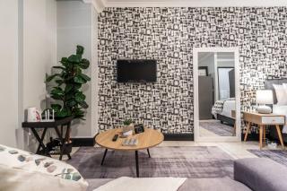 Inner City Gem with Pool, Gym and Parking - Cape Town - 2