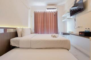 Minimalist Designed and Homey Stay Studio at Sky House BSD Apartment By Travelio - Tangerang - 9