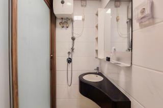 Minimalist Designed and Homey Stay Studio at Sky House BSD Apartment By Travelio - 2