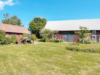 8 person holiday home in GOTLANDS TOFTA - 1