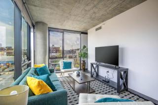 New Sleek 2BR - Perfect Blend of Comfort & Style in Chicago - Chicago - 7