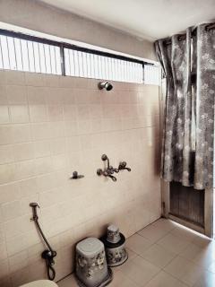 Shantiniketan 4BHK Comfortable Family Stay in Ayodhya - Ayodhya - 1