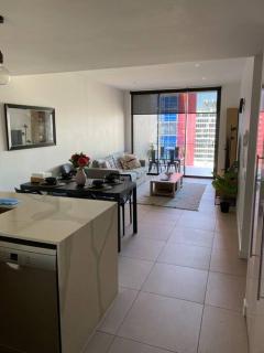 spacious 2 bed 2 bathroom unit in heart Toowong - Brisbane - 1